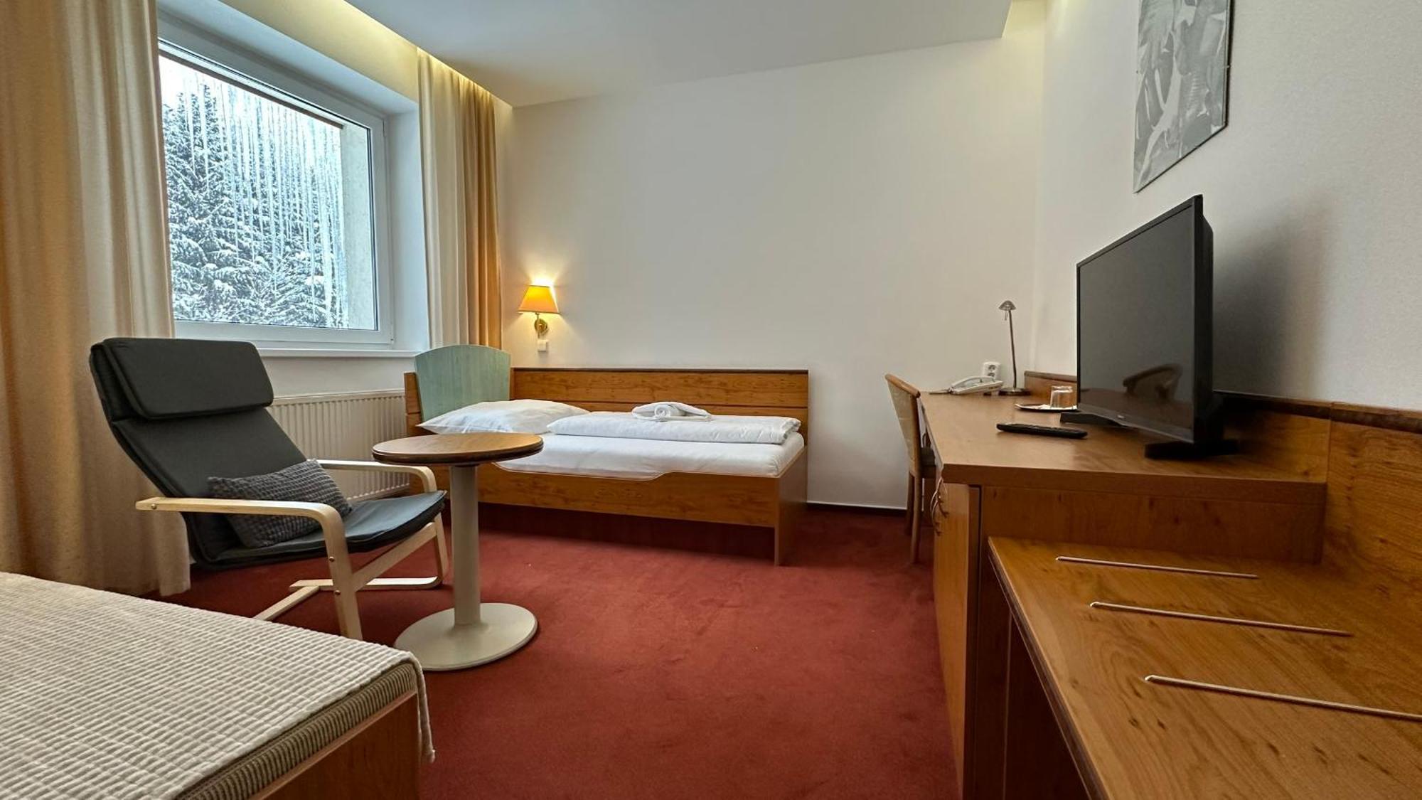 Interhotel Montana Spindleruv Mlyn Exterior photo